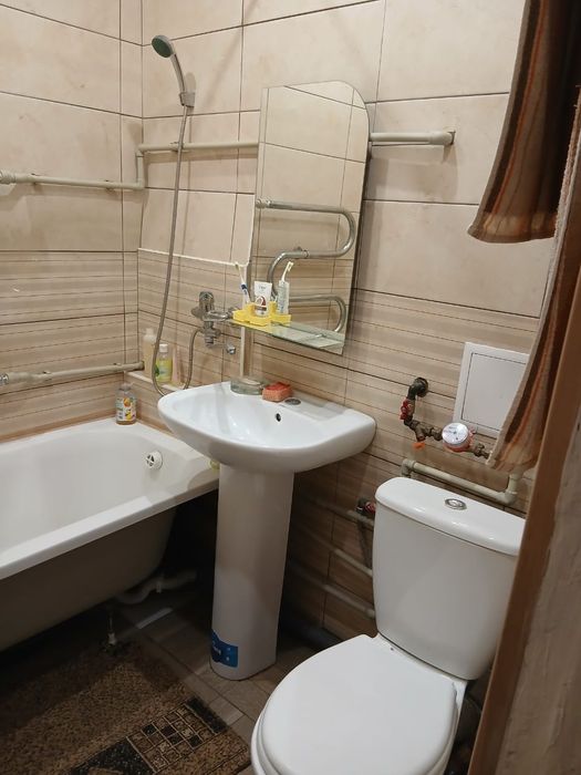 Продам 2-х кімнатну квартиру