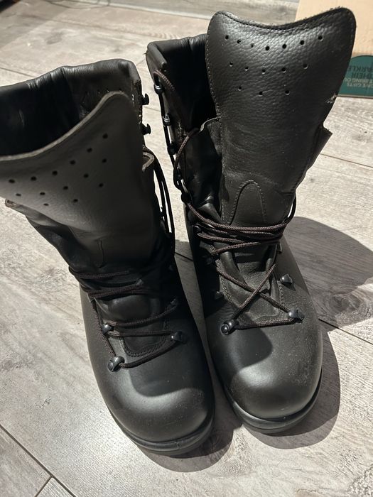 Nowe Wojskowe buty firmy DEMAR