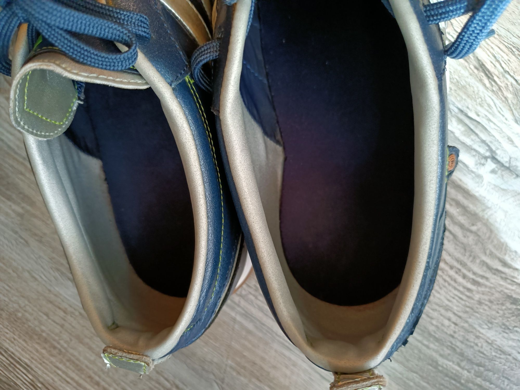 Buty chłopięce męskie Adidas rozmiar 38