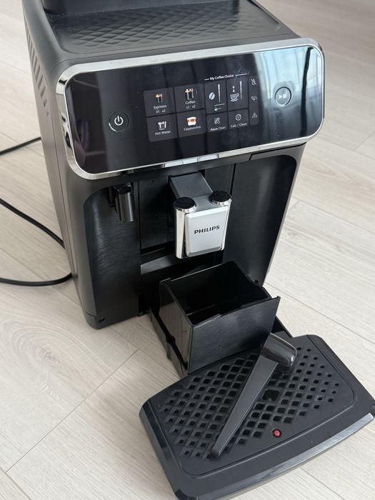 Кавомашинка Philips 2200 LatteGo