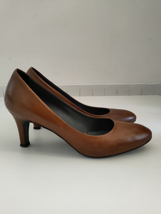 Buty czółenka Gino Rossi 37 skóra jak nowe