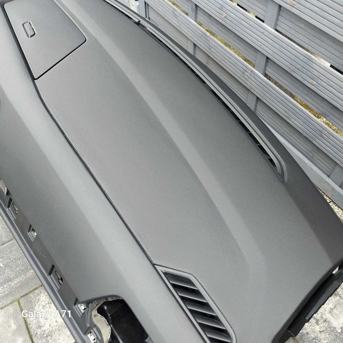 Regeneracja naprawa deska rozdzielcza Volkswagen Tiguan