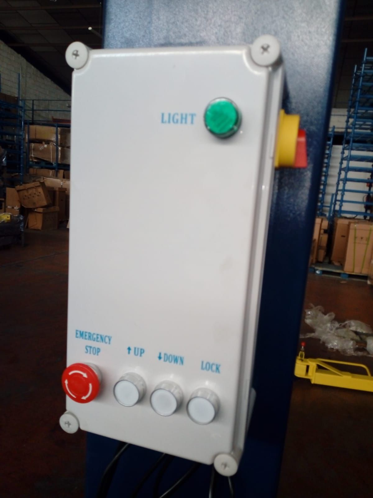 Elevalor auto 4 t automatico