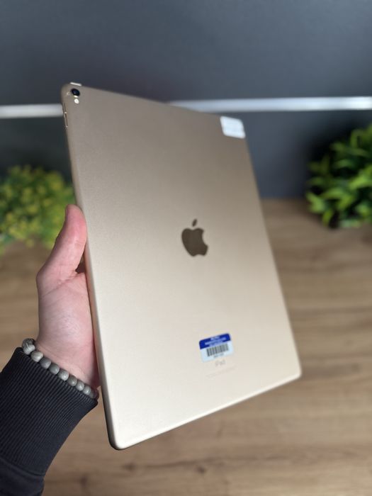 Apple Ipad Pro 2 Gen 12.9 256 GB Wifi   120 GHZ !