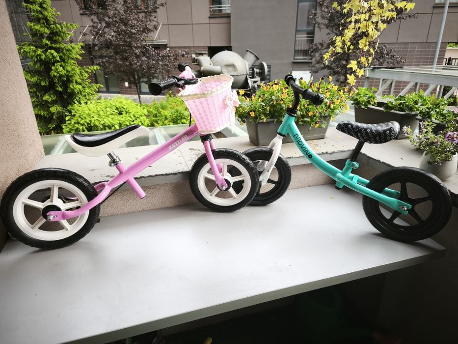 Dwa dziecięce rowerki biegowe: Kettle z koszykiem różowy i movinor