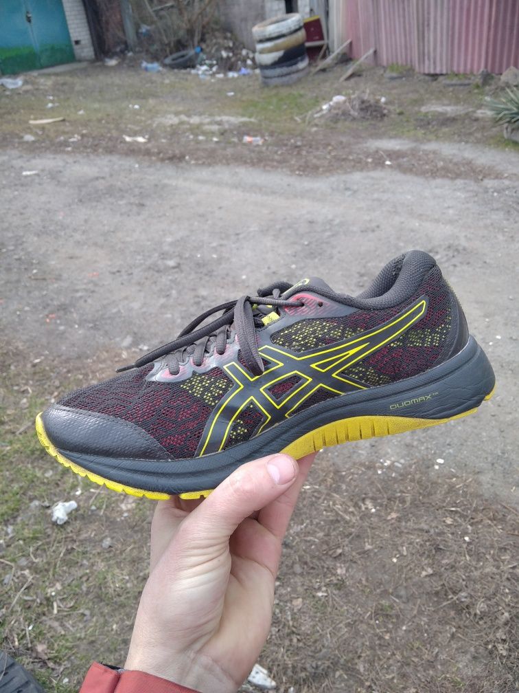 Asics GT 1000 v. 8 gore-tex p. 42(26, 5)