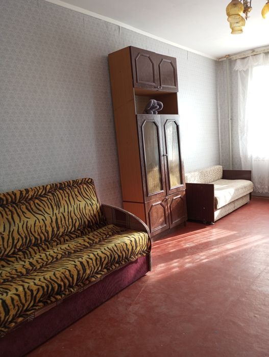 Продам 1 кімнатну квартиру на 5 Зарічному.