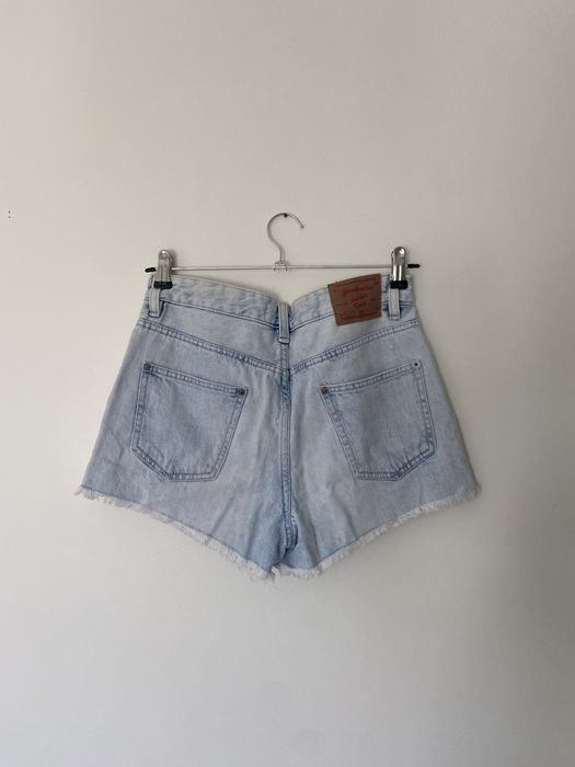 Calções de ganga clara curtos