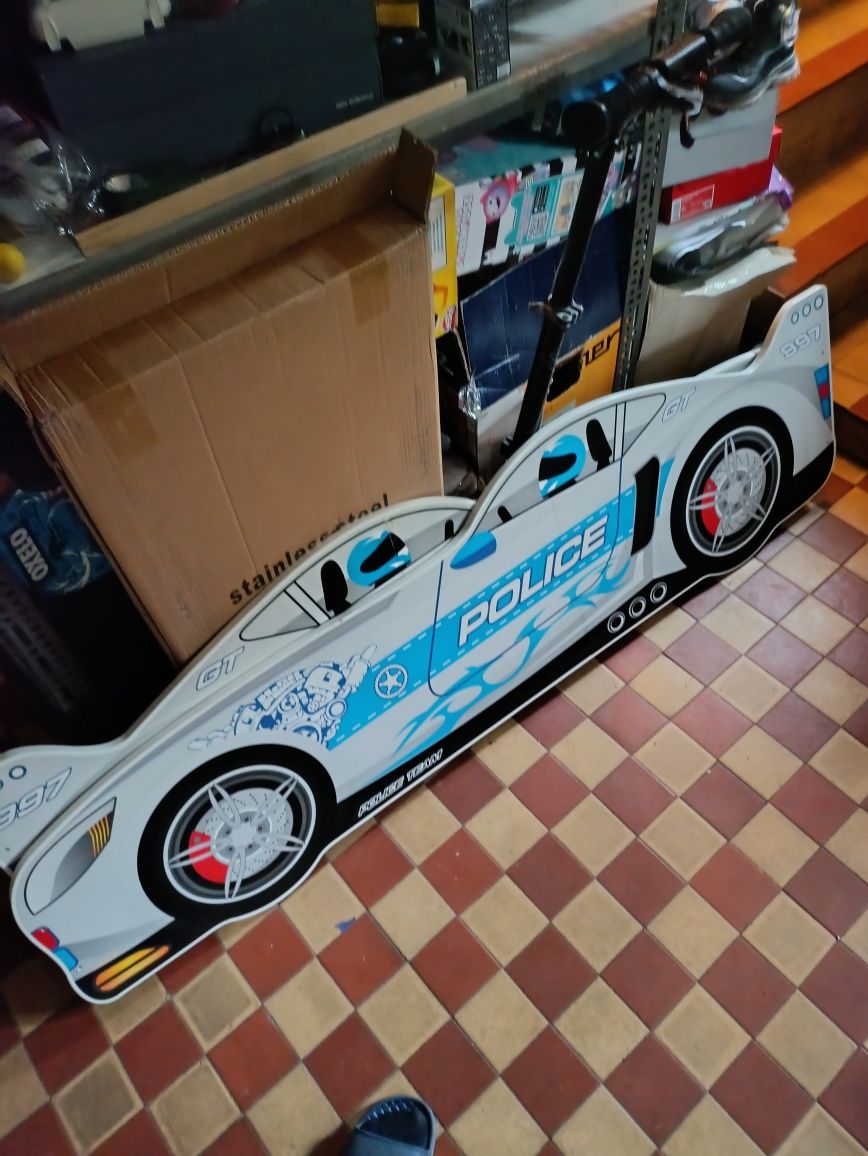 Łóżko dziecięce auto