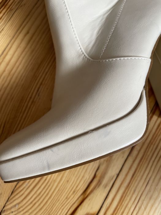 Осінні чоботи на каблуку