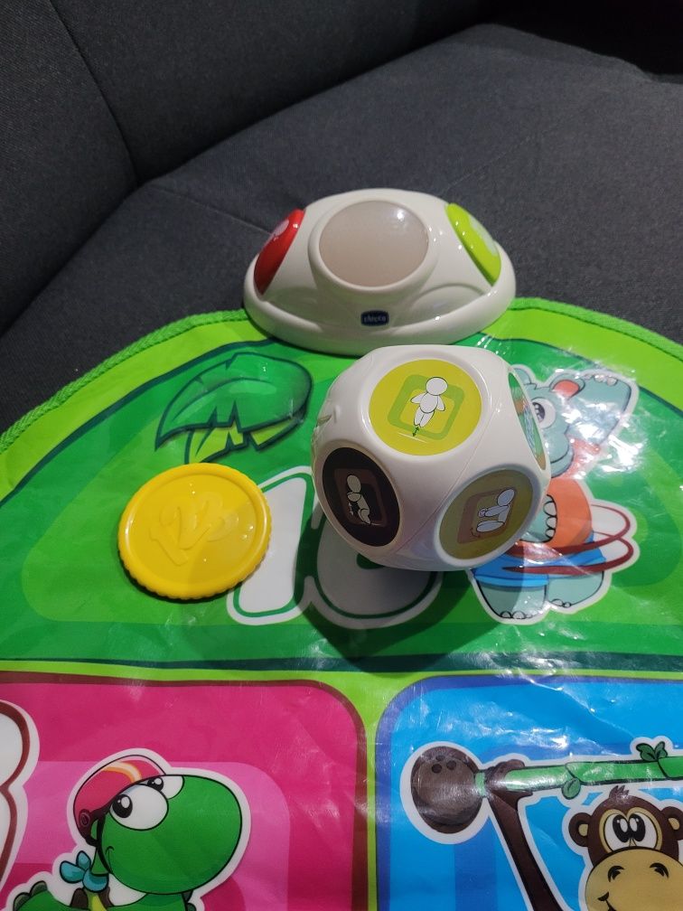 Mata edukacyjna gra w klasy firmy chicco