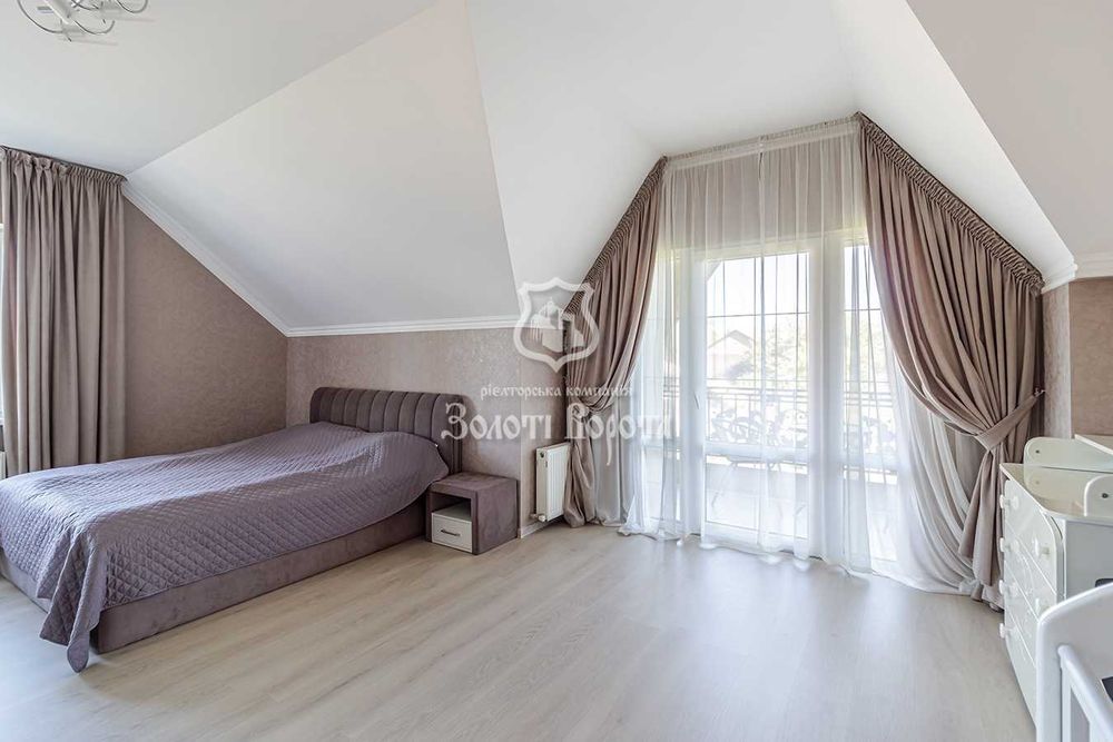 Будинок 2 поверхи, 18 соток. с. Глеваха, поруч Іванковичі і Мархалівка