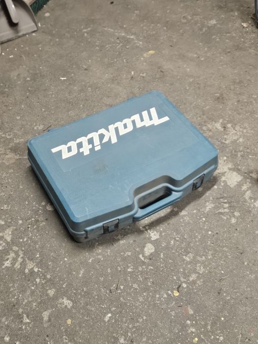 Gwoździarka Makita AN943