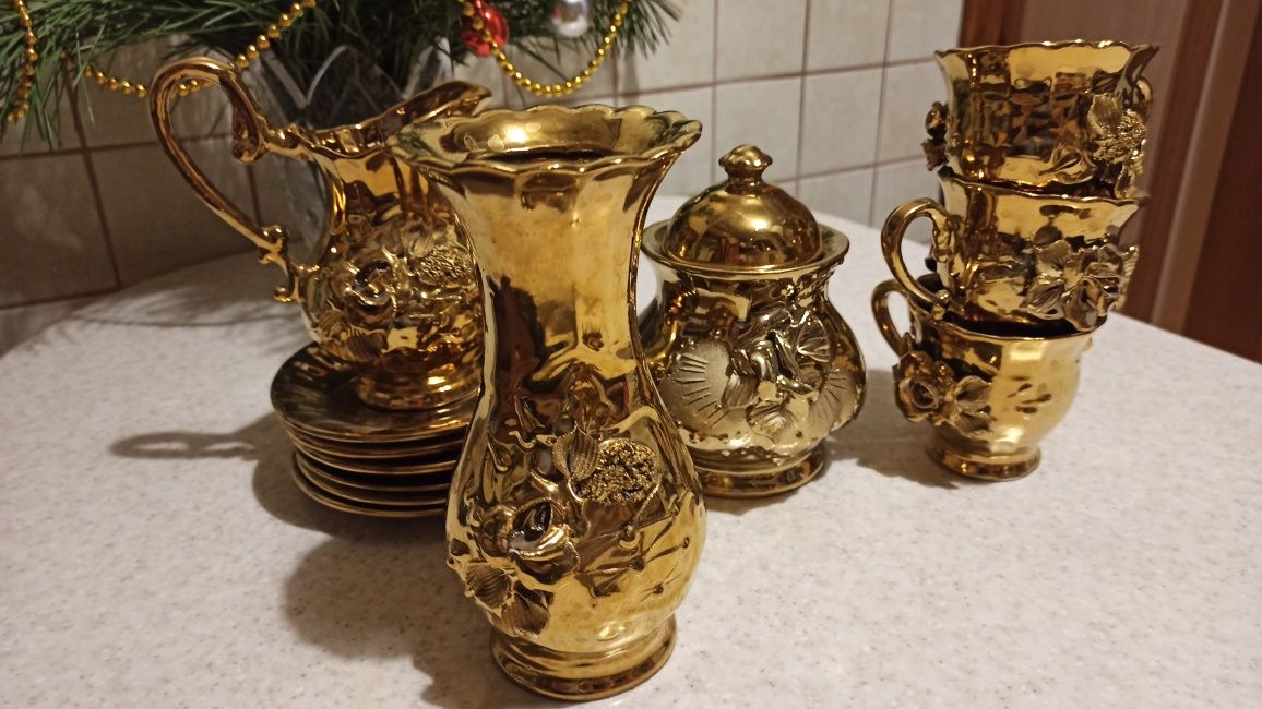 Золотой чайный (кофейный) сервиз "Золотая роза"