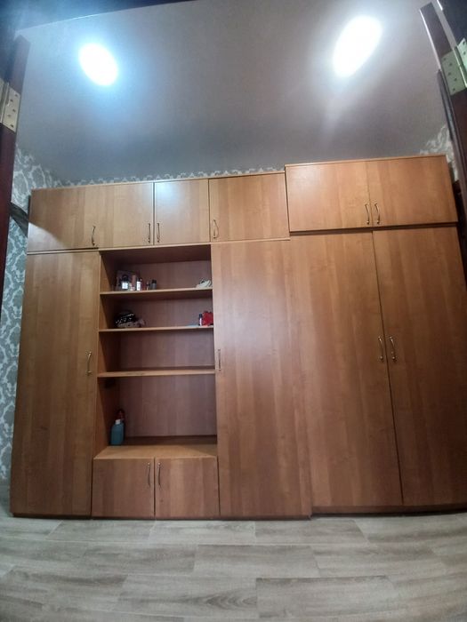 Стінка в коридор