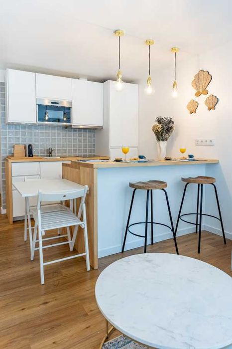 Estúdio Moderno Mobilado em Cascais