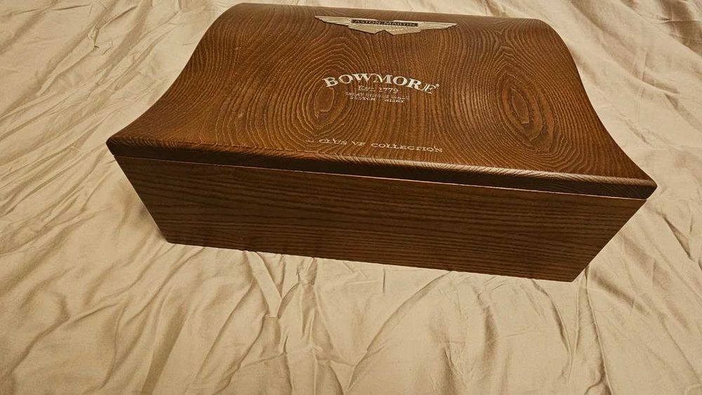Подарункова дерев'яна коробка для віскі bowmore aston martin