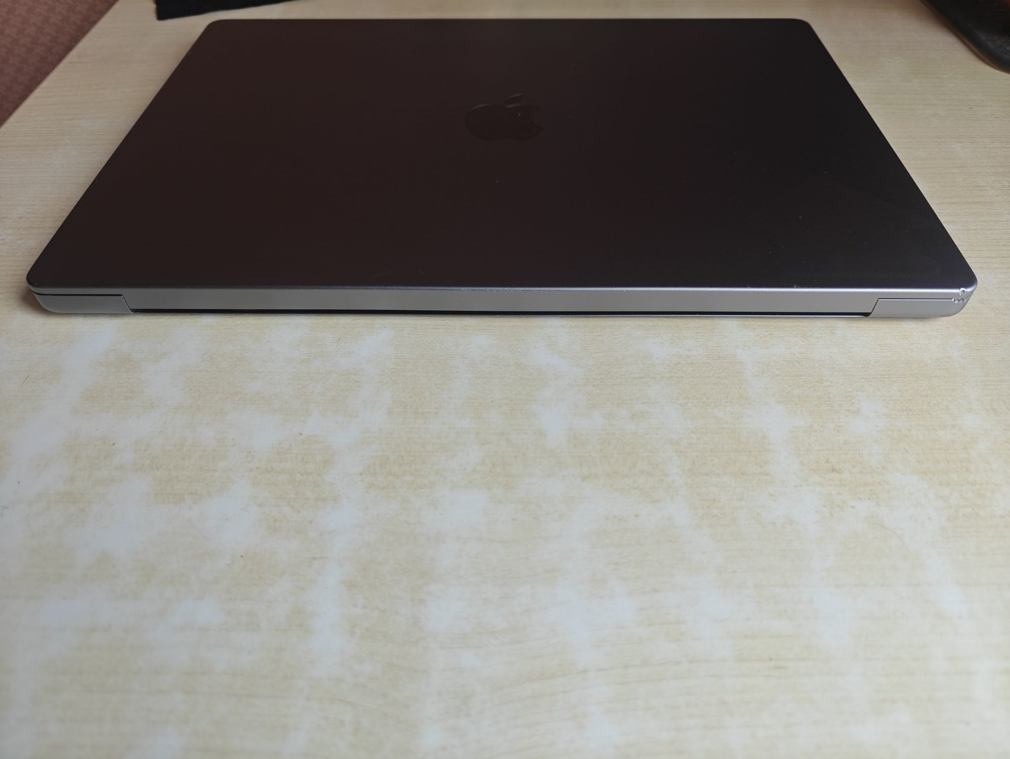 MacBook Pro 16 2021 M1Pro (A2485)
