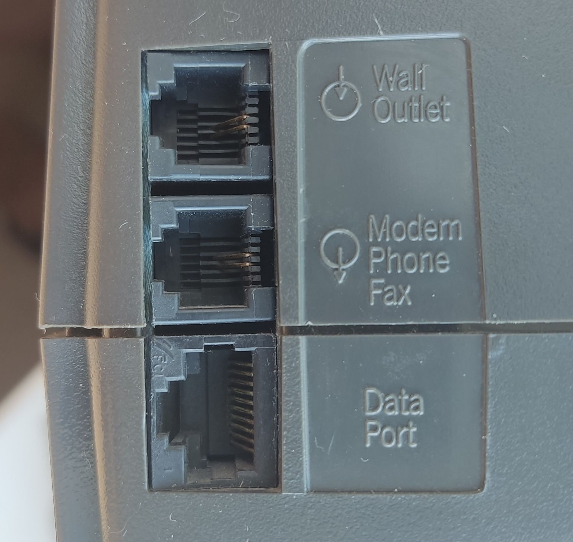 Джерело безперебійного живлення APC BACK-UPS ES 525