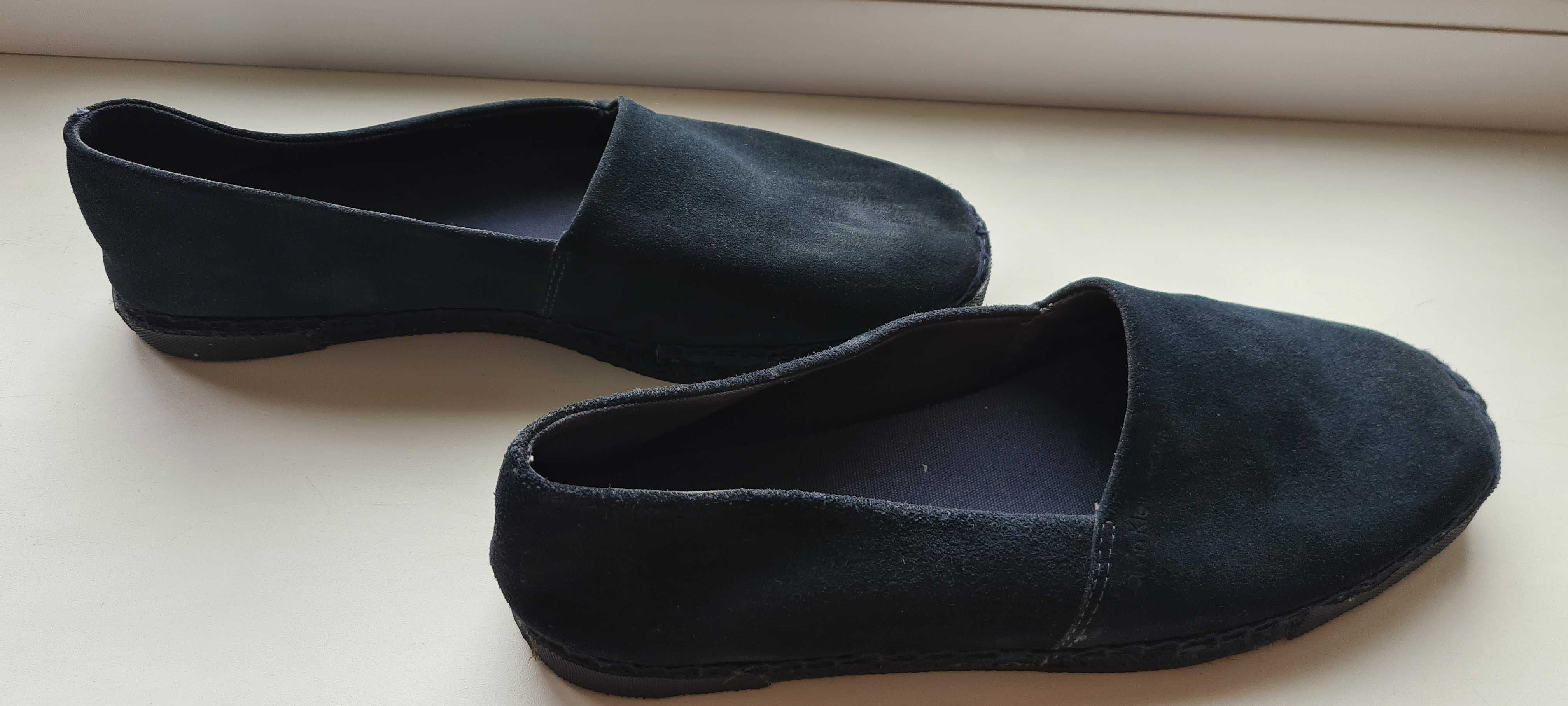 Еспадрильї Espadrille
Calvin Klein оригінал темно сині 44