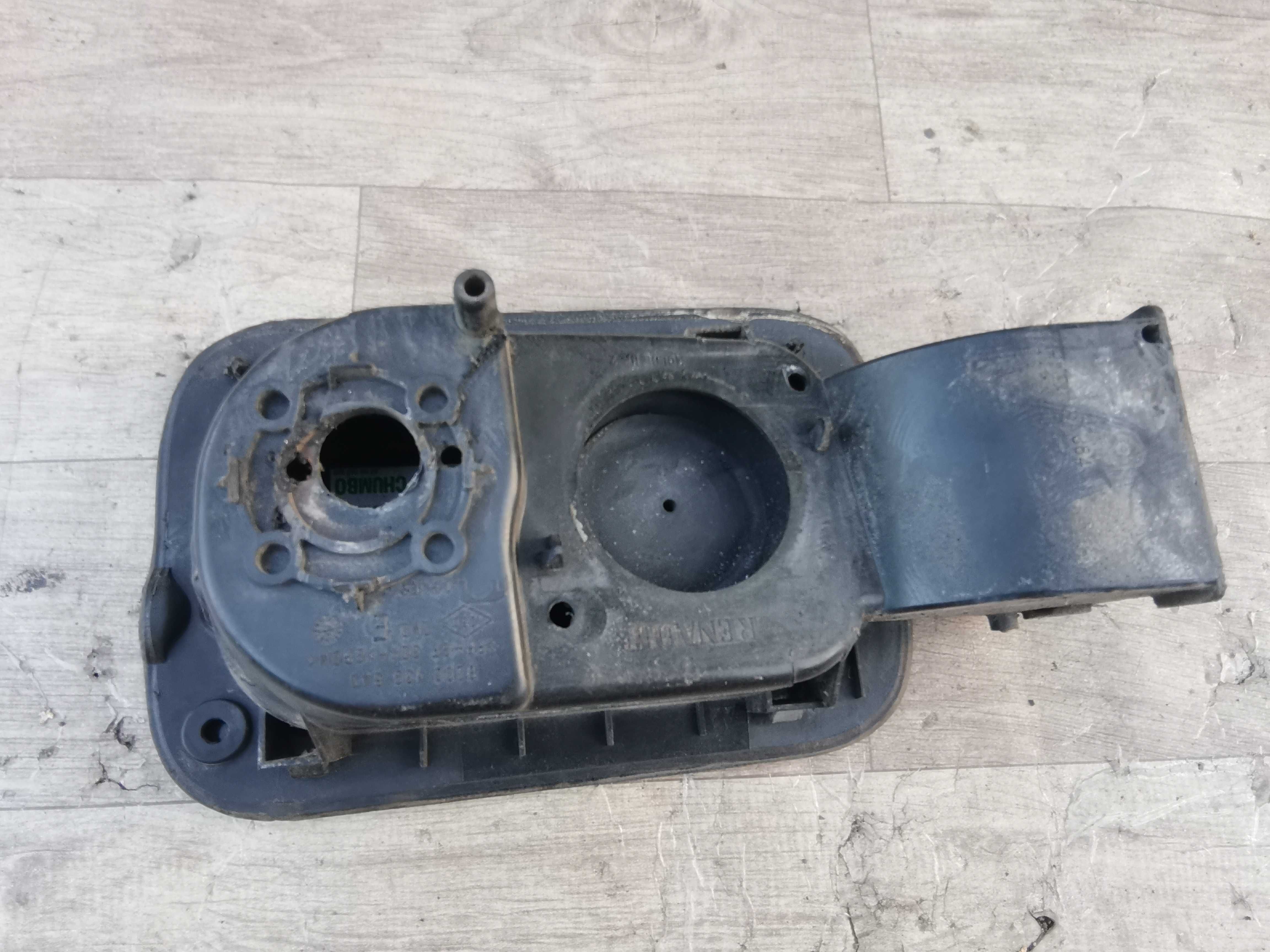 Renault Scenic II Klapka wlewu paliwa NV676