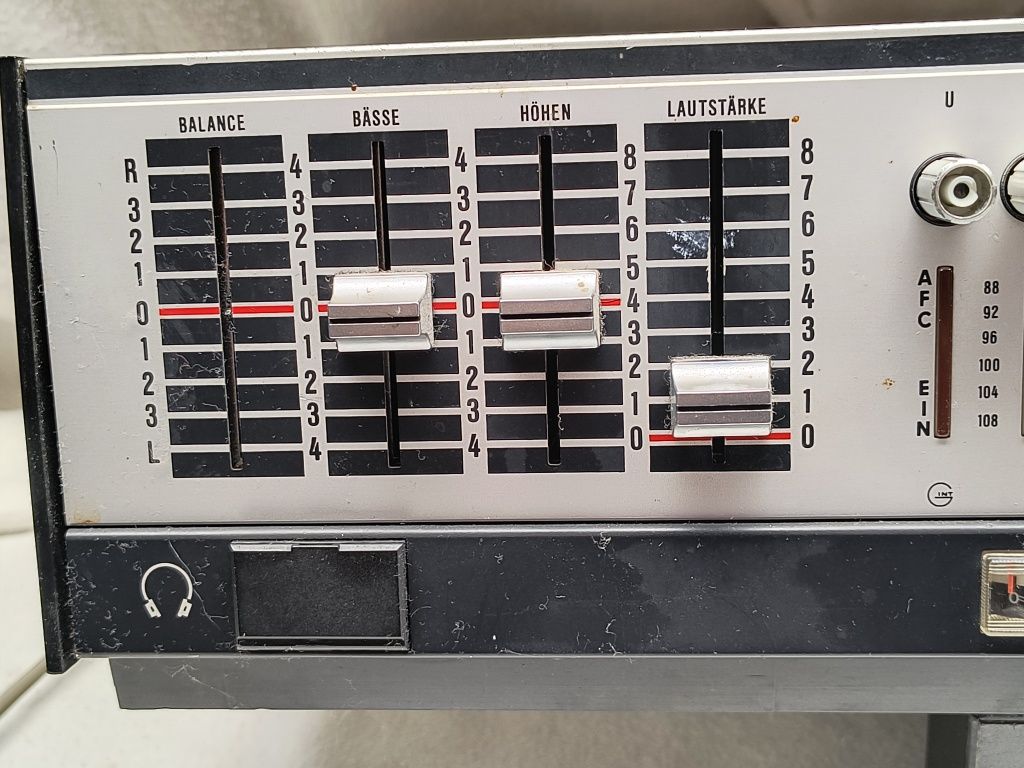 Amplituner Grundig RTV 800
