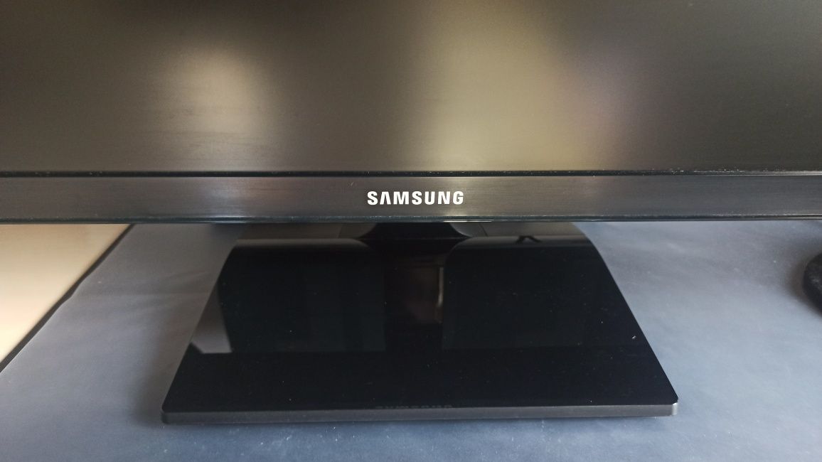 Monitor Samsung S27E330