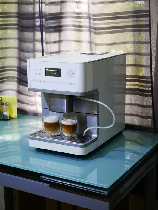 Кофемашина Miele CM6100 White
