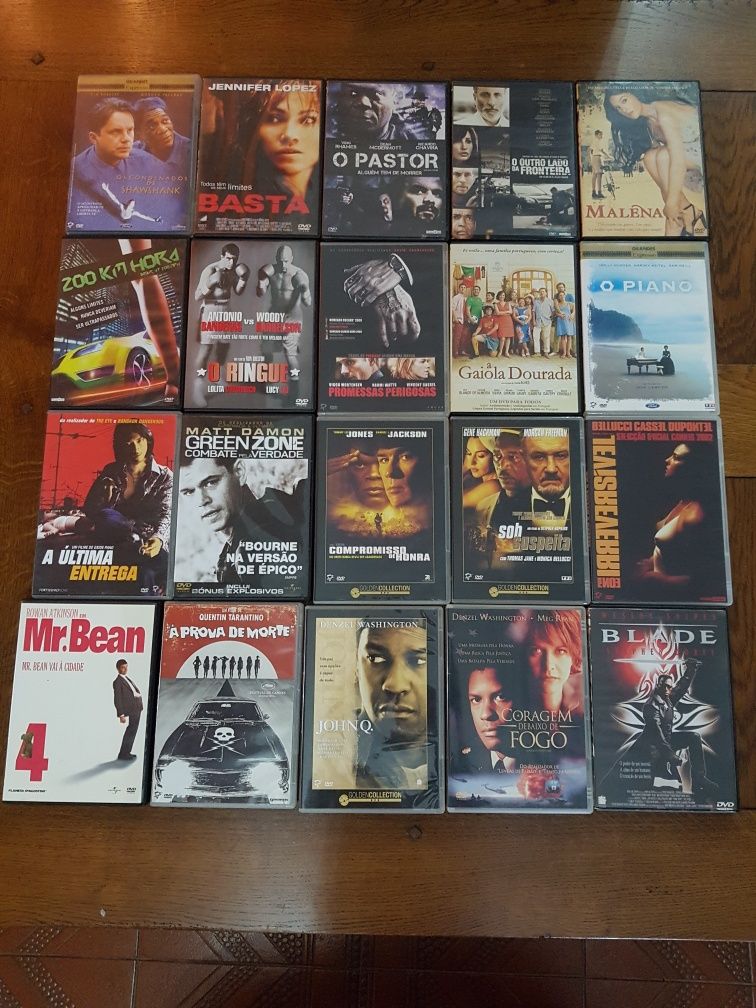 Para venda pack com 89 DVDs originais