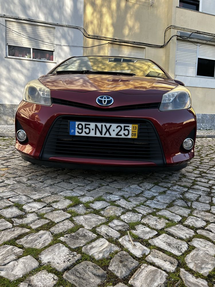 Toyota yaris hybrid