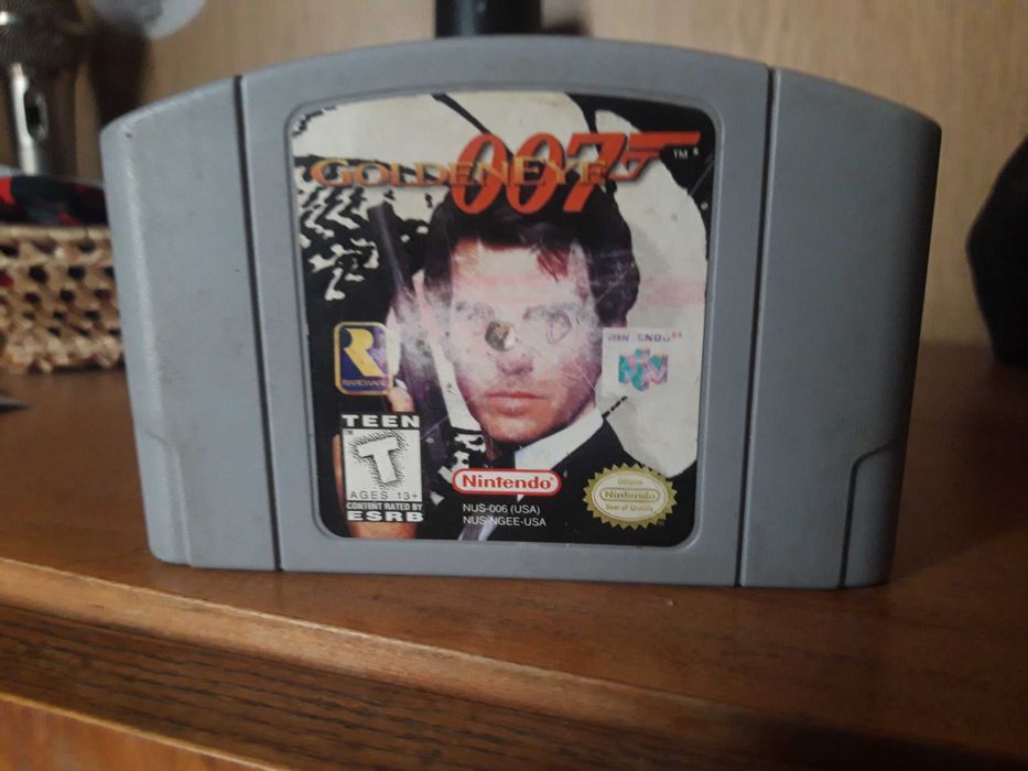 Gra Golden Eye 007 na Nintendo 64