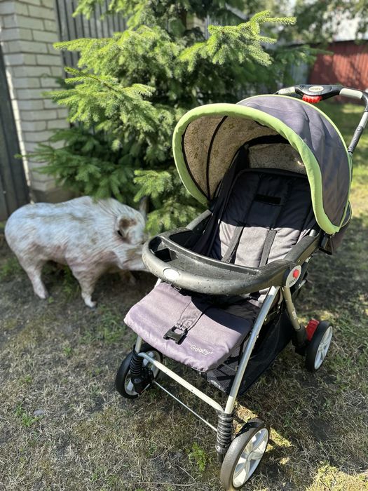 Прогулянкова коляска