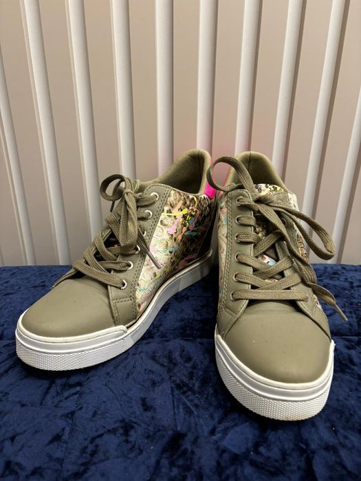 Buty Guess rozmiar 39