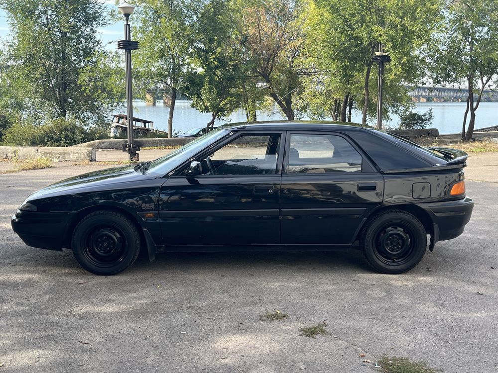 Продам Mazda 323f 1991
