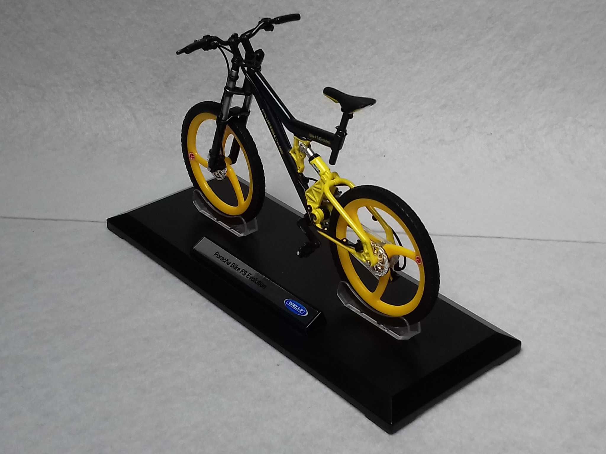 Welly 1:10 - Porsche Bike FS Evolution