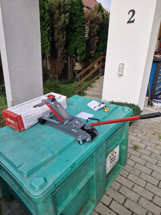 Podnośnik hydrauliczny 2,5T żaba