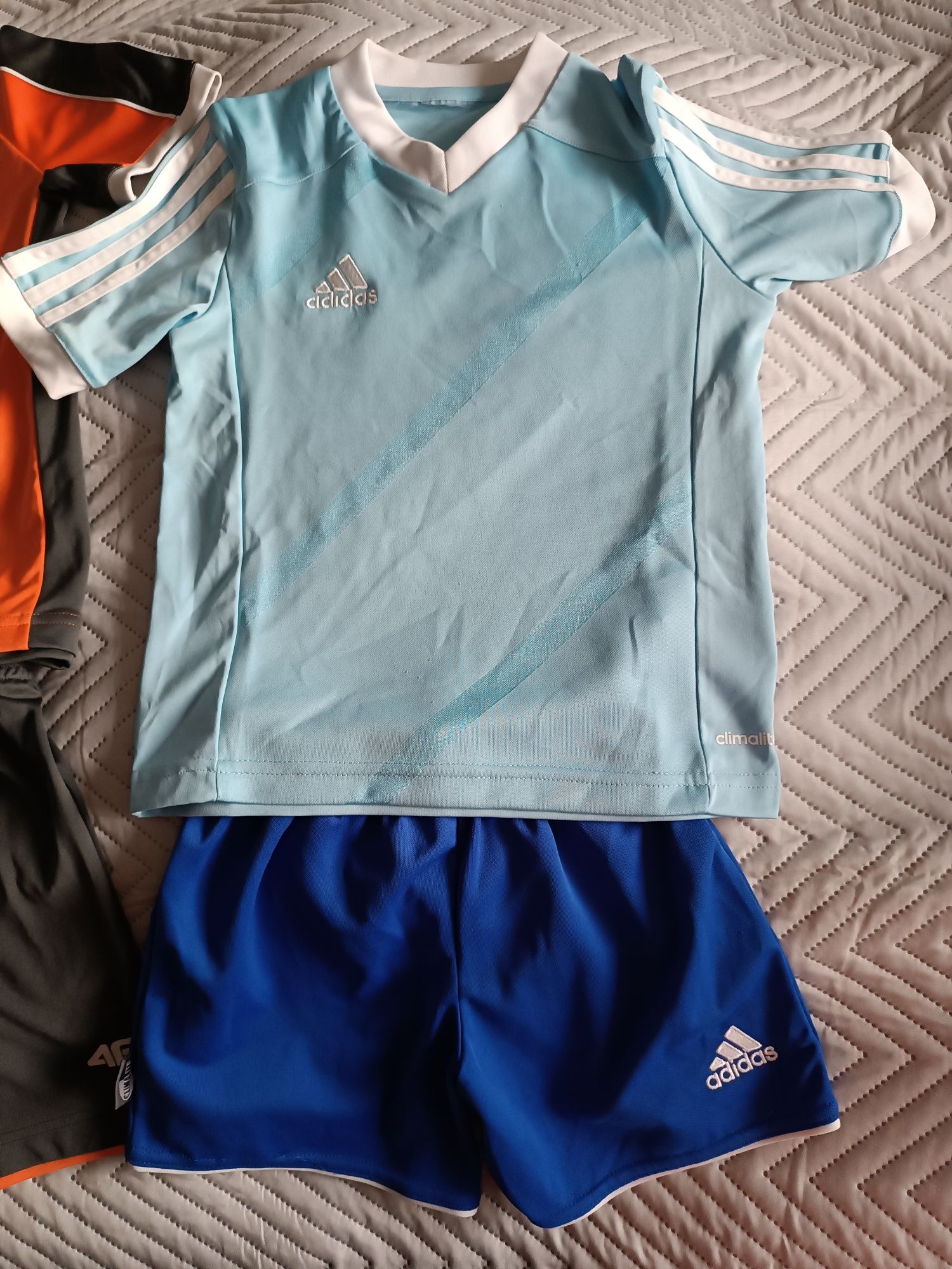 4f Adidas  Huari ubrania sportowe r.116-122dla chłopca  5-6 lat