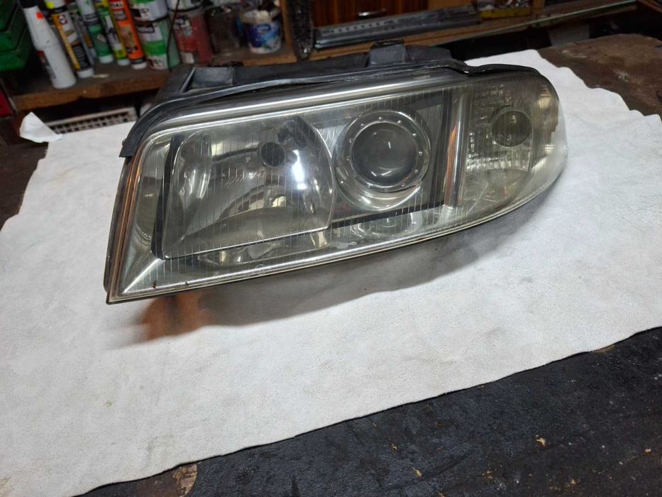 Lampa Lampy Przód ORG AUDI A4 B5 FL Lift 00-05.r VALEO SZKŁO BDB