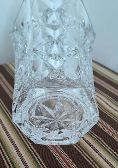 Jarra em vidro lapidado, Nova