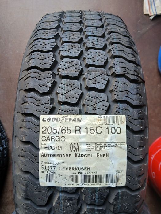 205/65/15c 1 sztuka całoroczna Goodyear Cargo Vector z zapasu