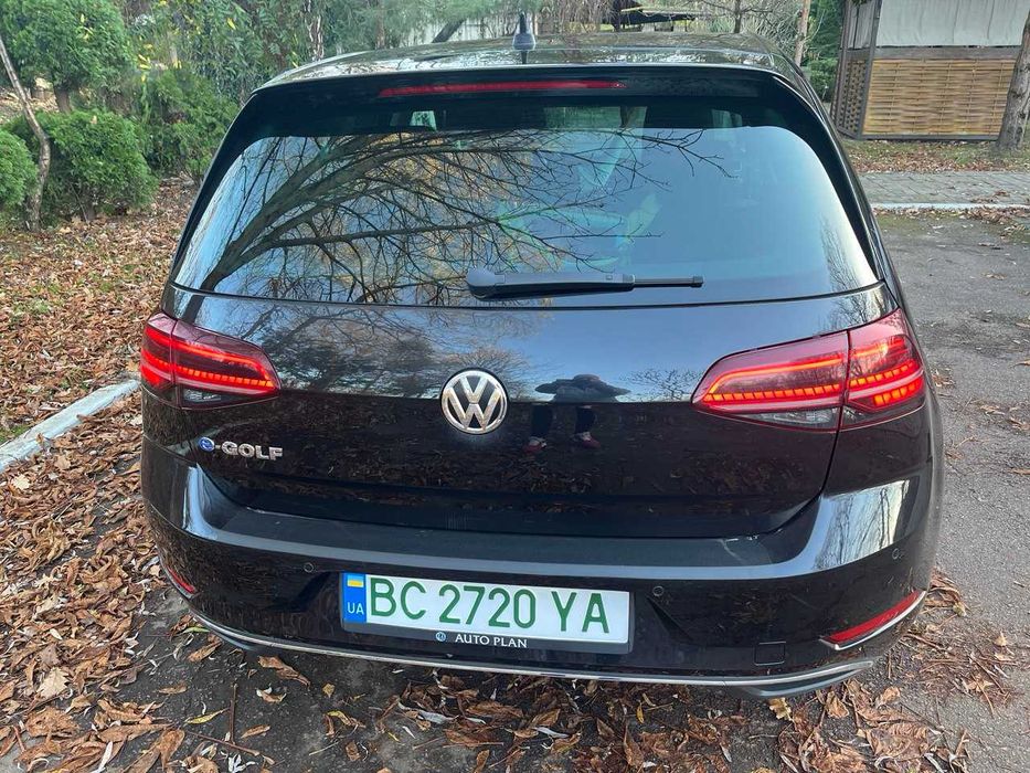 Volkswagen e-Golf 2017 35.8 kWt