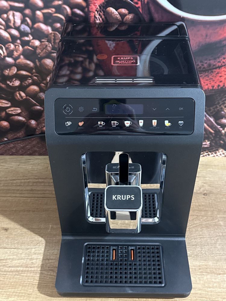 Ekspres do kawy KRUPS EA895 Auto Cappuccino oraz Latte gwarancja