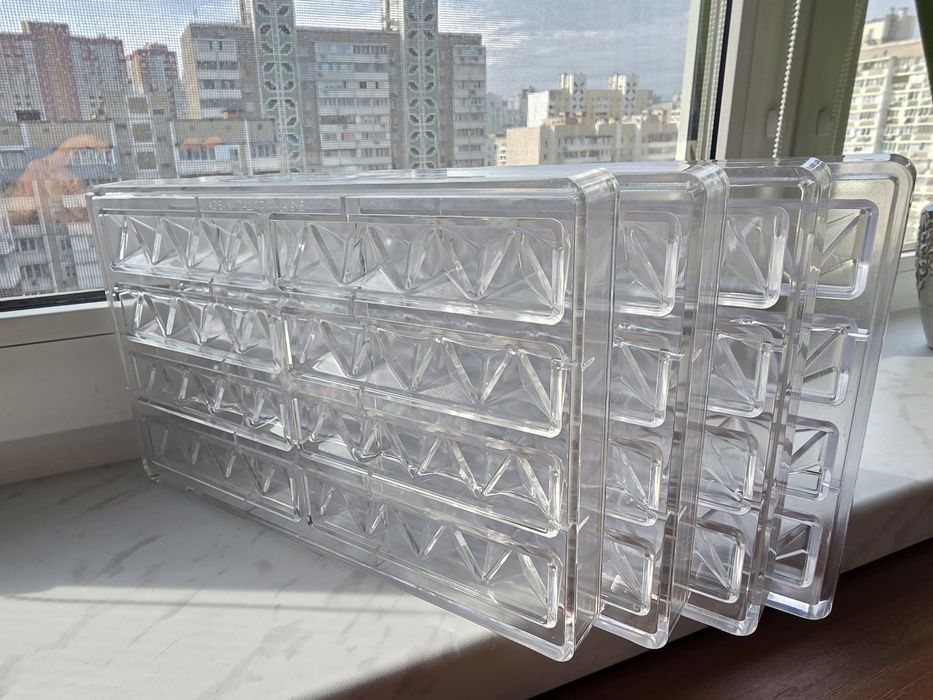 Полікарбонатні форми для шоколаду