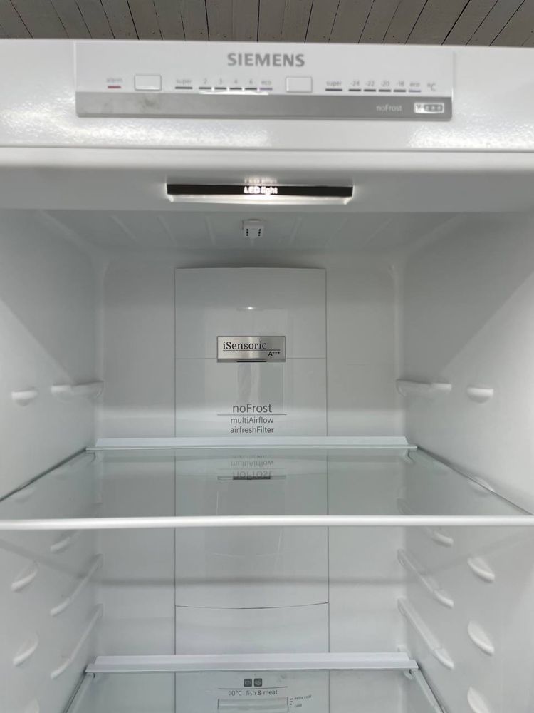 2 м Холодильник Siemens IQ 300 KG39NVW45
