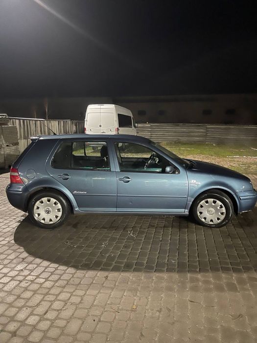 Продам Volkswagen Golf 4