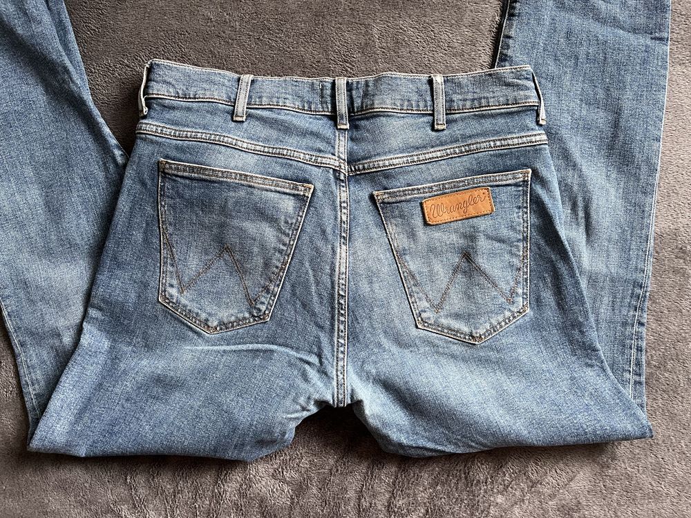 Джинси Wrangler 32