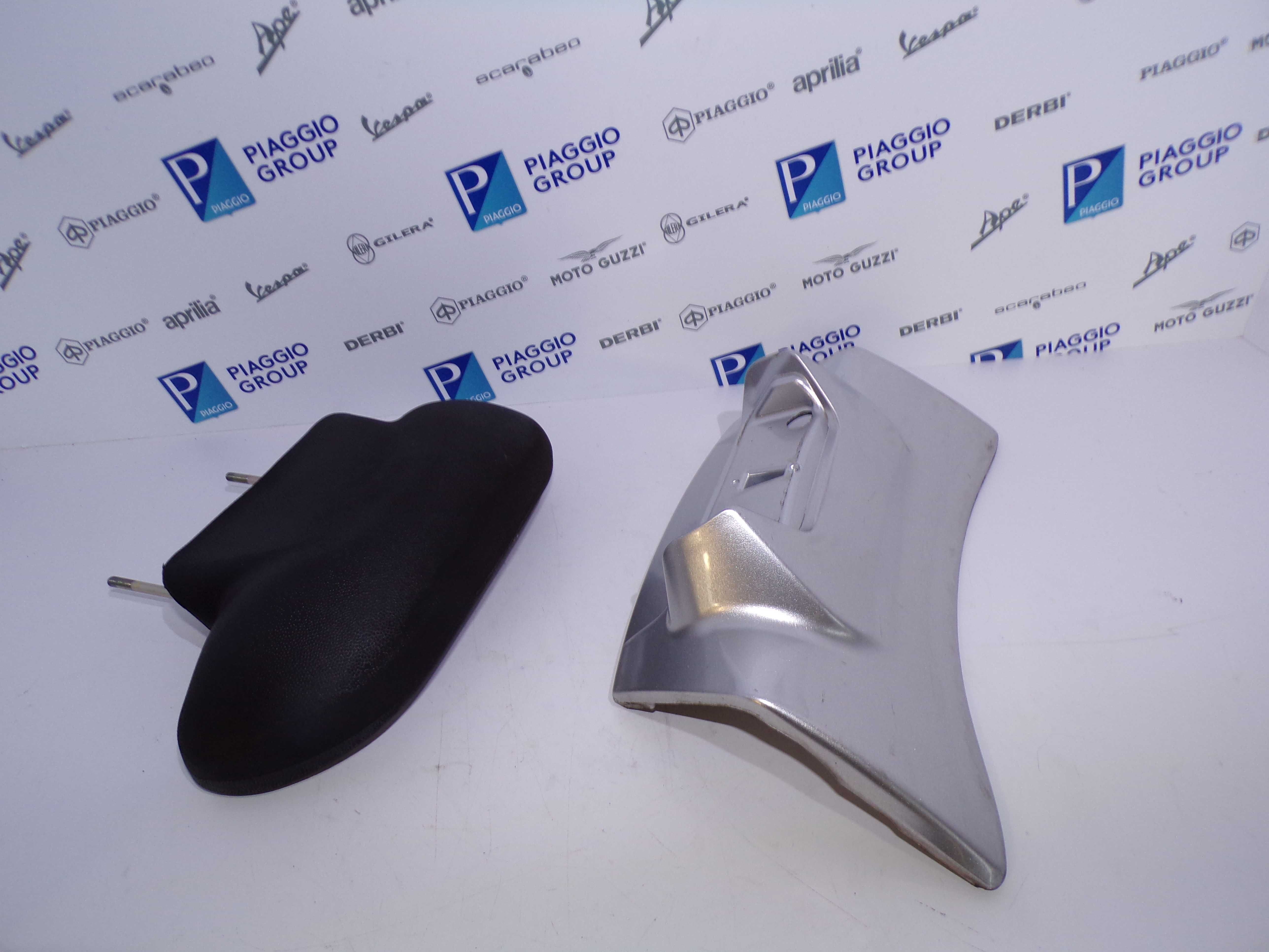 Oparcie pasażera komplet Piaggio MP3 125/500cc 06-13r. OEM.