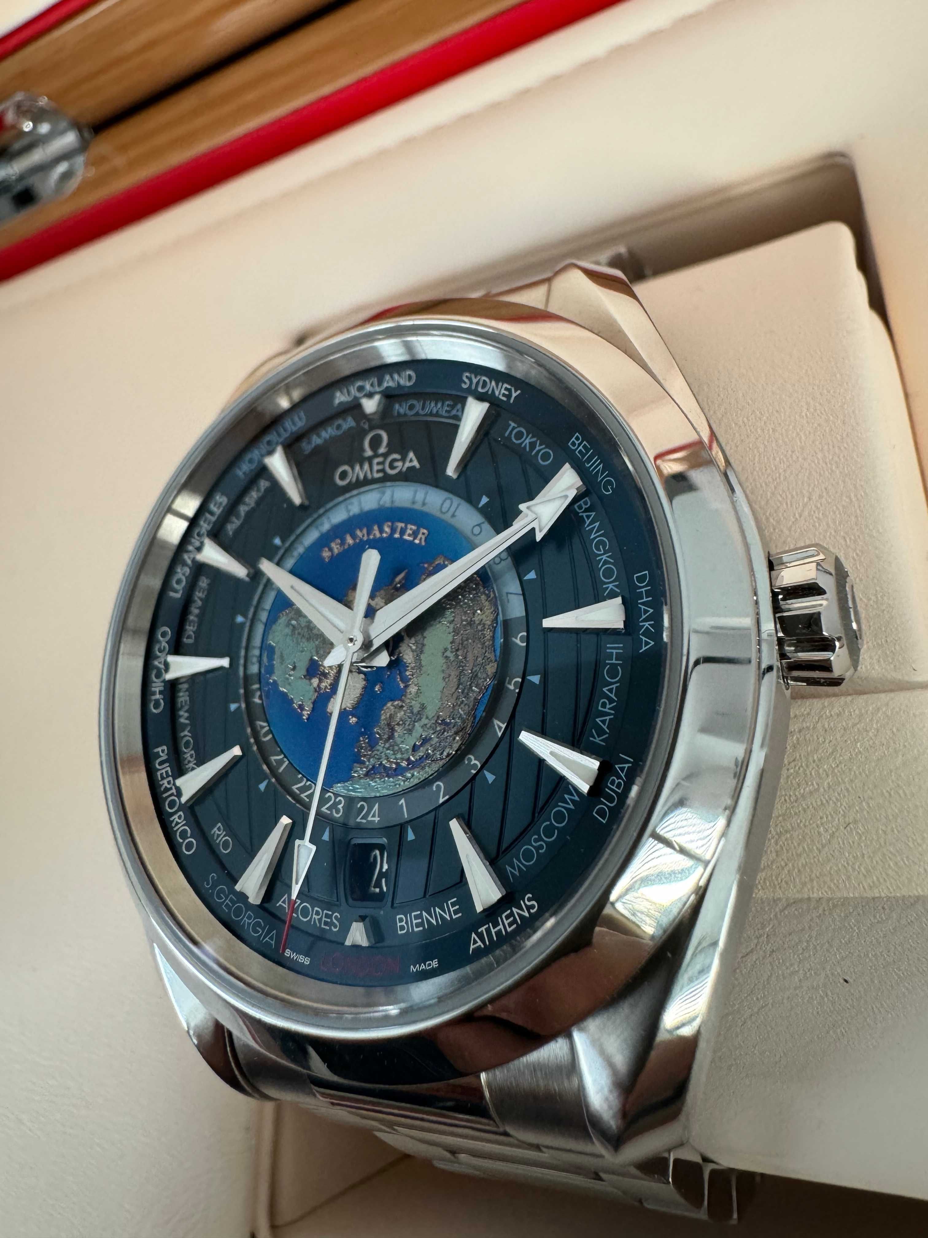 Omega Seamaster Aqua Terra Worldtimer  /  2022