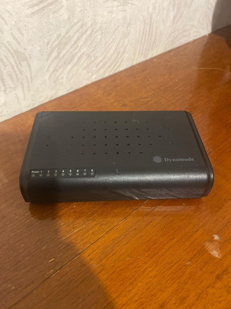 Маршрутизатор 8 портів PoE 6 + 2 POE 100M комутатор світч 12В-52В живл