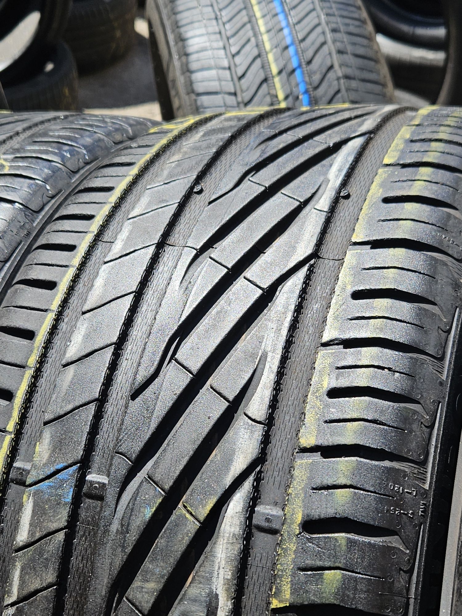 Шины БУ 255 40 R 19 Uniroyal rain sport 5 комплект лето